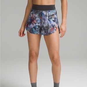 Fast and Free Reflective High-Rise Classic-Fit Short 3"